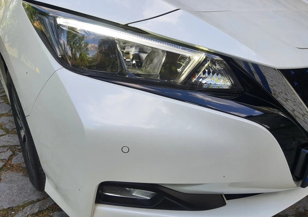 Nissan Leaf cena 77500 przebieg: 15000, rok produkcji 2020 z Leszno małe 254